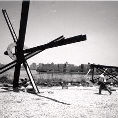 May 1987, on visist to Mark di Suvero, Oil & Steel Gallery, Long Island City  Guests at Sculpture Park Mark di Suvero, Long Island : Bernd Heidelbauer, Bunsen, Mark di Suvero